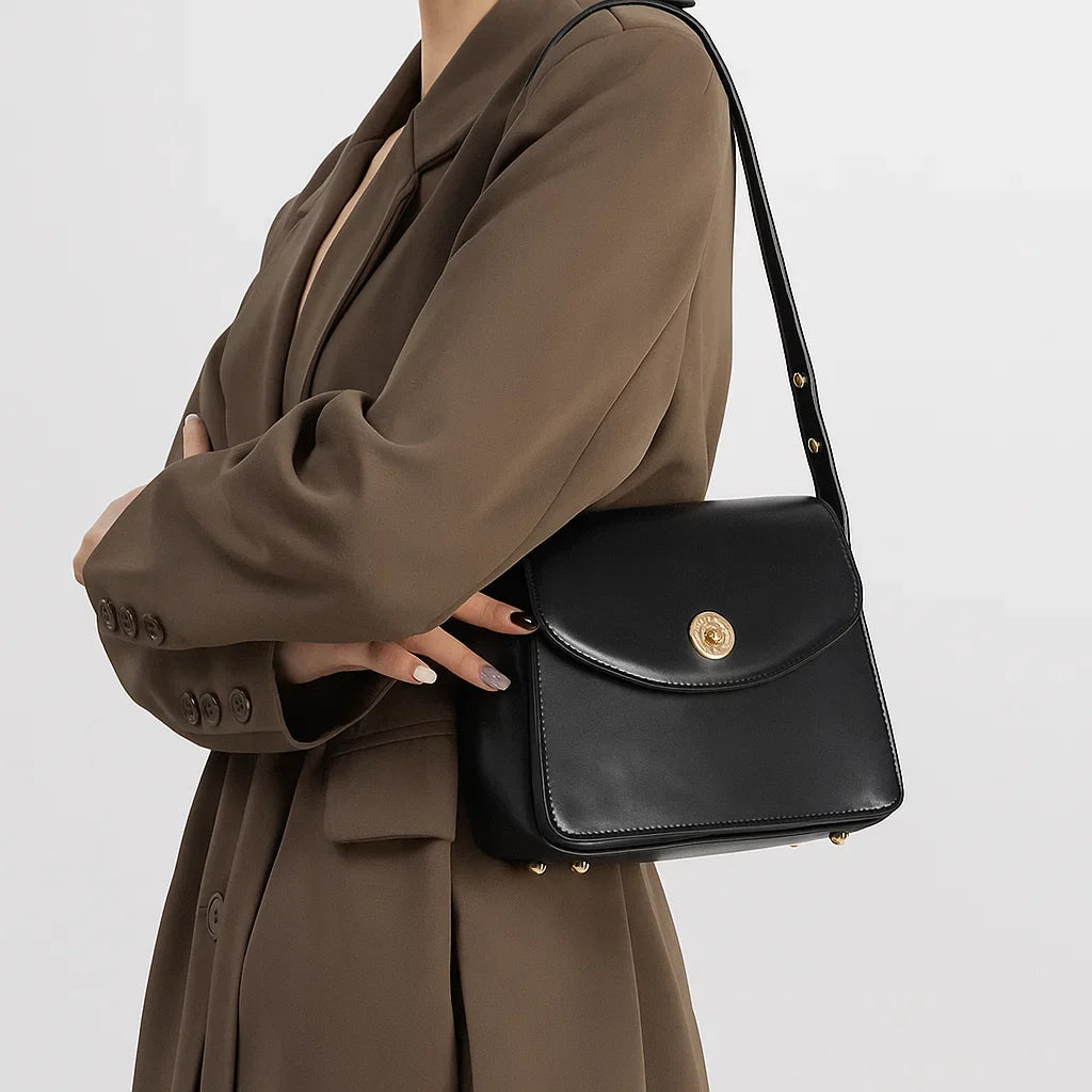 Avielle | Sleek City Snap Shoulder