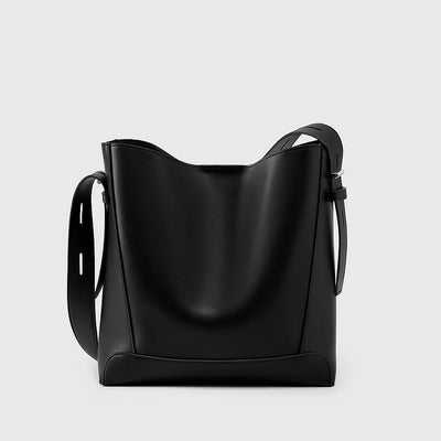 Reese | Compact Smart Shoulder Bag