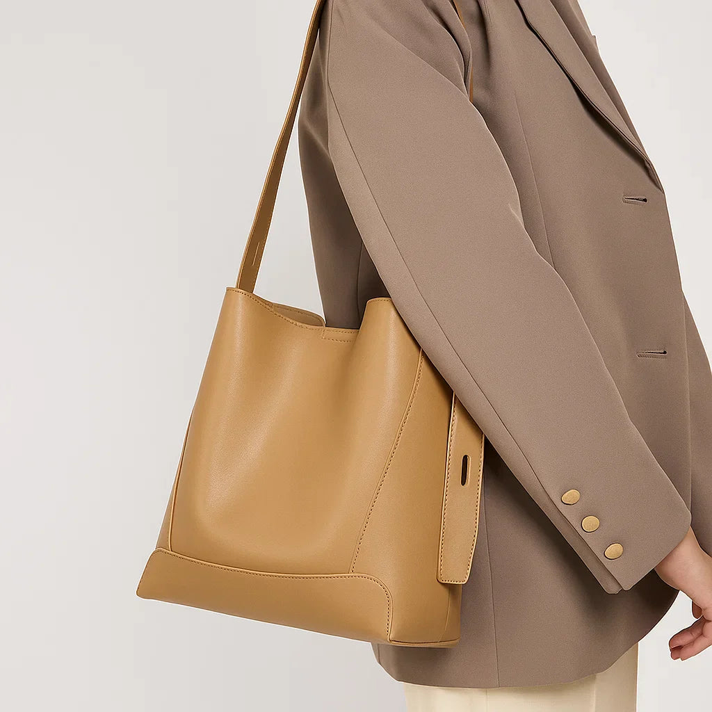 Reese | Compact Smart Shoulder Bag
